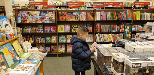 Book Store «Barnes & Noble», reviews and photos, 392 State Road Route 6, North Dartmouth, MA 02747, USA