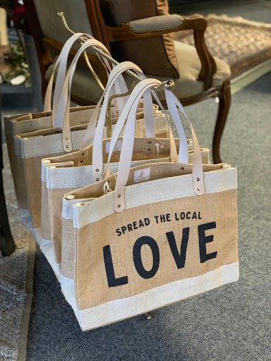 Used Furniture Store «Consign Design Interior», reviews and photos, 5556 Atlanta Hwy, Flowery Branch, GA 30542, USA