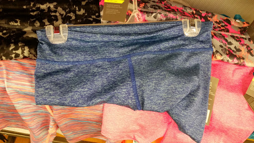 Clothing Store «Old Navy», reviews and photos, 3687 Stone Creek Blvd, Cincinnati, OH 45251, USA