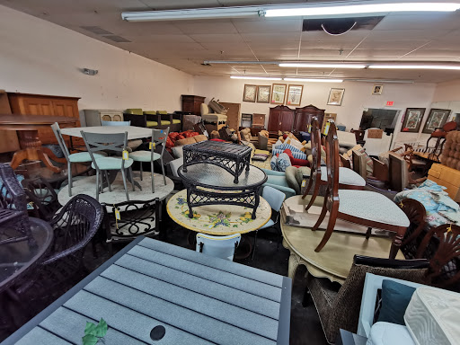 Antique Store «True Treasures Consigned Furniture & Home Decor», reviews and photos, 3926 Northlake Blvd, Palm Beach Gardens, FL 33403, USA