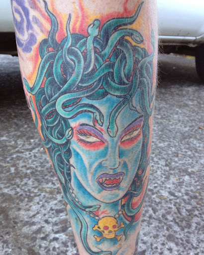 Tattoo Shop «Nine Lives Tattoo», reviews and photos, 61 N Holladay Dr, Seaside, OR 97138, USA