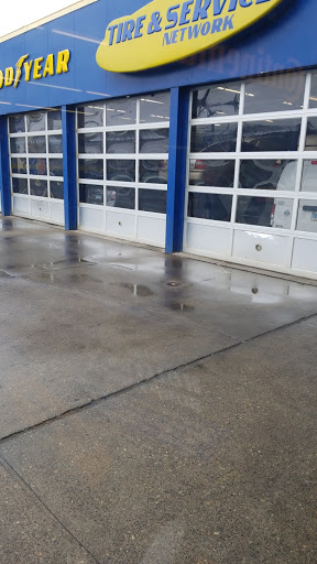 Tire Shop «WATERBURY TIRE AND AUTO SERVICE», reviews and photos, 144 Thomaston Ave, Waterbury, CT 06702, USA