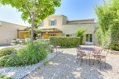 La Maison Plenitude à L'Isle-sur-la-Sorgue