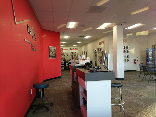 Cell Phone Store «Verizon Authorized Retailer - A Wireless», reviews and photos, 2300 Lombard St, San Francisco, CA 94123, USA