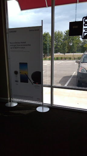 Cell Phone Store «Verizon Authorized Retailer, TCC», reviews and photos, 590 W Northfield Dr, Brownsburg, IN 46112, USA