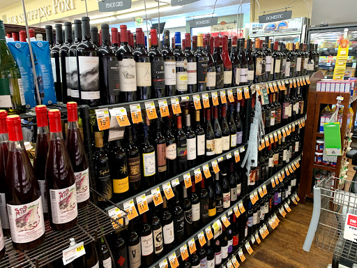 Grocery Store «Rays Food Place», reviews and photos, 1555 Oregon St, Port Orford, OR 97465, USA