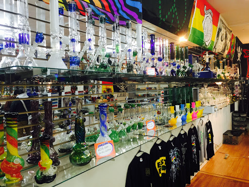 Tobacco Shop «The Smoke Shop», reviews and photos, 9823 16th Ave SW, Seattle, WA 98106, USA