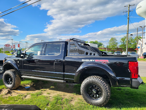 Car Dealer «Kunes Country Ford Stateline Superstore», reviews and photos, 104 IL-173, Antioch, IL 60002, USA