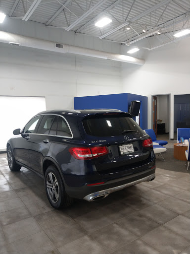 Used Car Dealer «iDeal Auto Imports», reviews and photos, 7980 Wallace Rd, Eden Prairie, MN 55344, USA