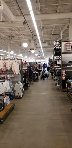 Clothing Store «Old Navy», reviews and photos, 874 Donald Lynch Blvd, Marlborough, MA 01752, USA