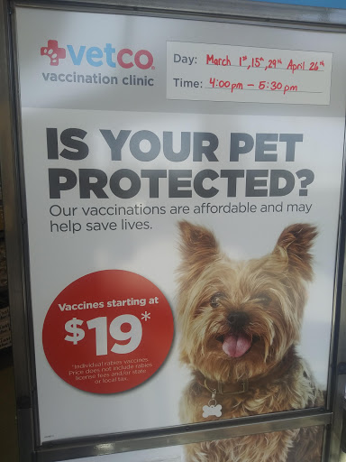 Pet Supply Store «Unleashed by Petco», reviews and photos, 905 W Foothill Blvd, Claremont, CA 91711, USA