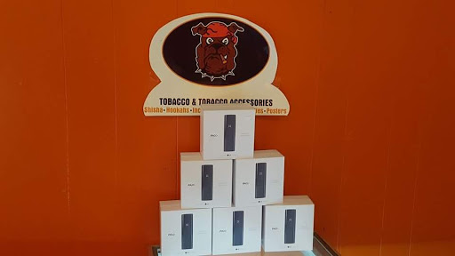 Tobacco Shop «Sweet Tooth Smoke Shop», reviews and photos, 2030 W Chicago Ave, Chicago, IL 60622, USA