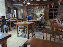 Atmosphère du Restaurant L'auberge du Hameau à Murat - n°6