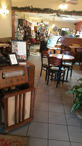 Cafe «Waverly Cafe», reviews and photos, 123 N Court Square, Waverly, TN 37185, USA