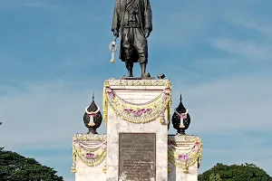 King Narai the Great Monument image