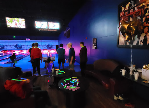 Bowling Alley «Glo-Bowl Fun Center», reviews and photos, 101 Franks Rd, Marengo, IL 60152, USA