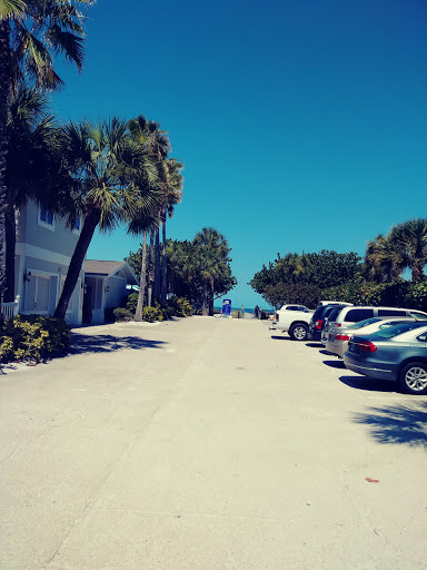 Bar & Grill «18 on the Rocks», reviews and photos, 2405 Gulf Blvd, Indian Rocks Beach, FL 33785, USA