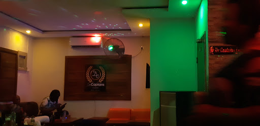 DeCaptains Lounge, 12 Joel Ogunnaike St, Ikeja GRA, Ikeja, Nigeria, Bar, state Lagos