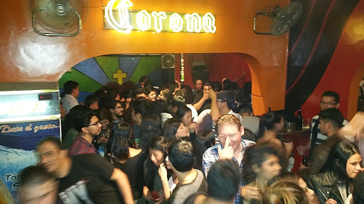 Salsa clubs in Cochabamba