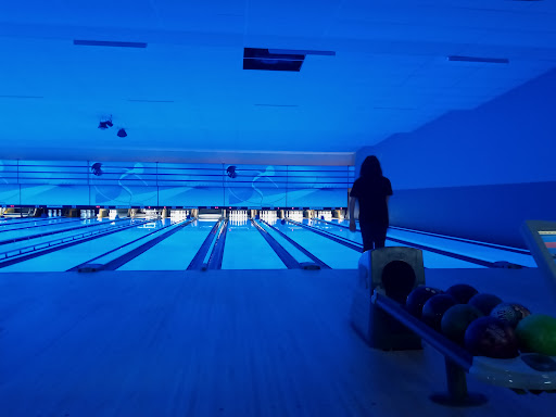 Bowling Supply Shop «Lodge Lanes», reviews and photos, 46255 S Interstate 94 Service Dr, Belleville, MI 48111, USA