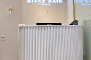 HIER HAIR - 大同區 質感髮廊推薦｜專業染燙｜頂級護理 image