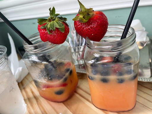 Brunch Restaurant «Le Cafe Beignet», reviews and photos, 136 Rue Magnolia, Biloxi, MS 39530, USA