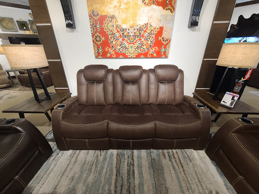 Furniture Store «Rooms To Go Furniture Store - Port Richey», reviews and photos, 9500 Scenic Dr, Port Richey, FL 34668, USA