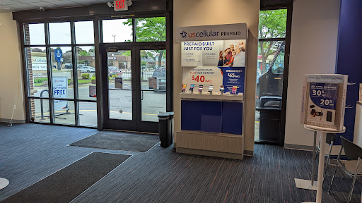 Telephone Company «U.S. Cellular», reviews and photos, 3415 S 27th St, Milwaukee, WI 53215, USA