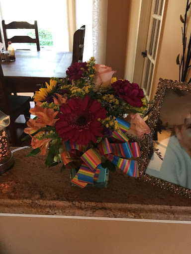 Florist «Plantiques Flowers by Brenda Fry», reviews and photos, 30131 Bulverde Ln, Bulverde, TX 78163, USA