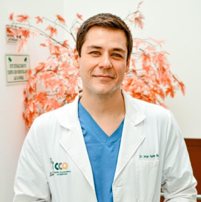 Dr. Jorge Aguilar Bejarano, Ginecólogo
