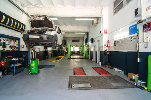 Bosch Car Service (Suburense d'Automòbil) en Sitges, Barcelona
