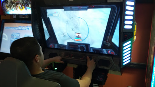 Movie Theater «AMC Showplace Cicero 14», reviews and photos, 4779 W Cermak Rd, Cicero, IL 60804, USA