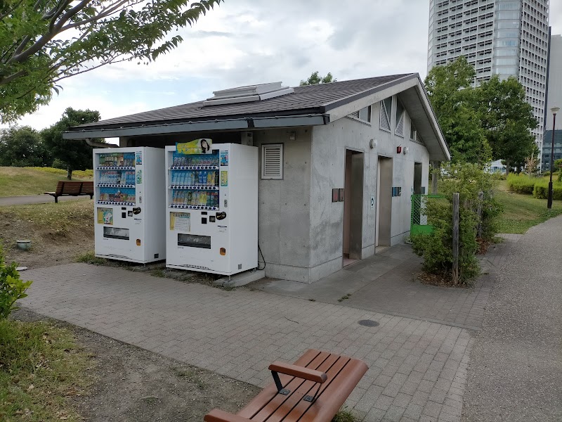 二子玉川公園 公衆トイレ(いこいの広場)