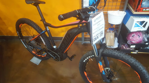 Bicycle Store «Bicycle Warehouse Chula Vista», reviews and photos, 3513 Main St, Chula Vista, CA 91911, USA