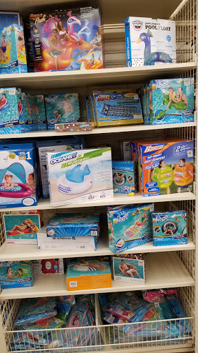 Home Goods Store «Christmas Tree Shops», reviews and photos, 1117 Woodruff Rd, Greenville, SC 29607, USA