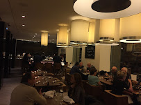 Atmosphère du Restaurant Les Cocottes Arc De Triomphe à Paris - n°18