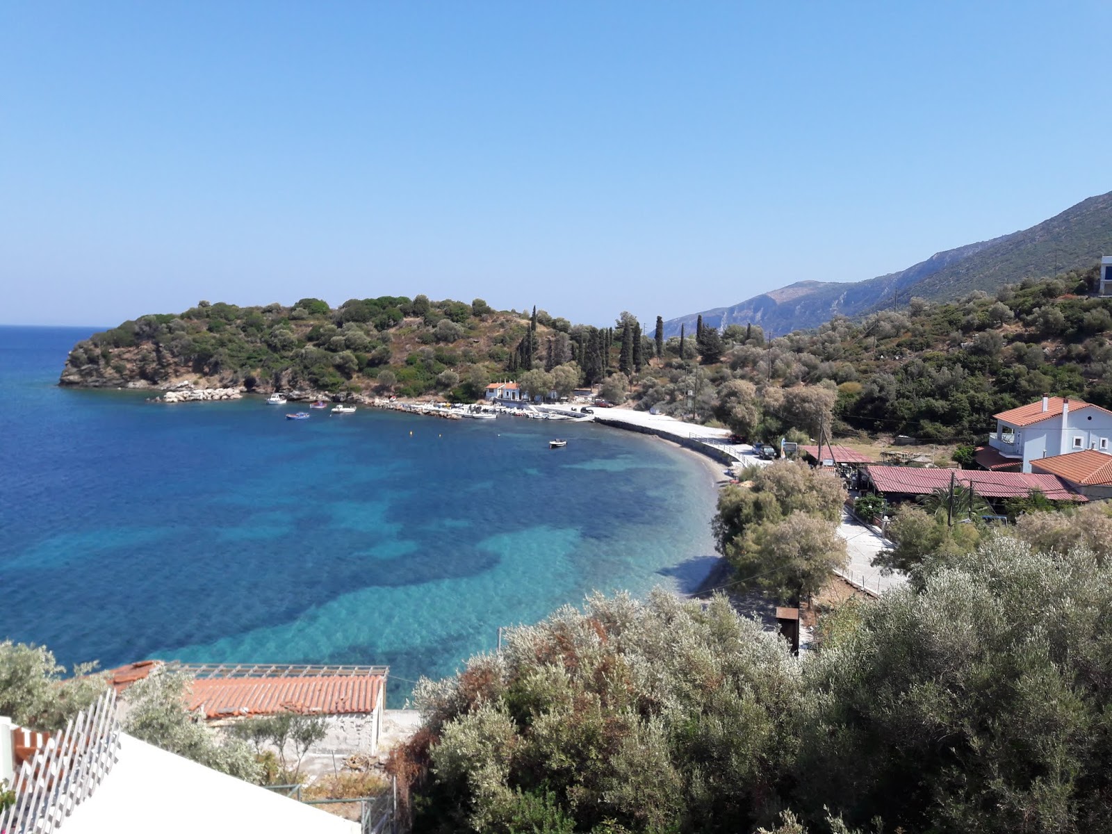 Fotografija Agios Paraskevi z majhen zaliv