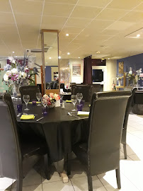 Atmosphère du Restaurant français Restaurant Traiteur Frantony 2 à Saint-Quentin-Fallavier - n°18