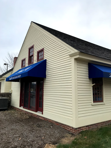 Chocolate Shop «Lindt», reviews and photos, 8 Glen Rd, West Lebanon, NH 03784, USA