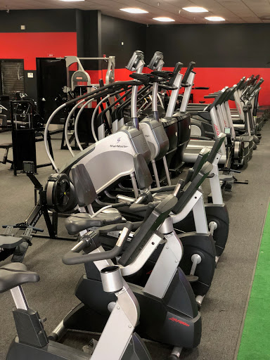 Gym «BrickHaus Fitness Gym Open 24 Hours», reviews and photos, 266 E Geneva Rd, Wheaton, IL 60187, USA