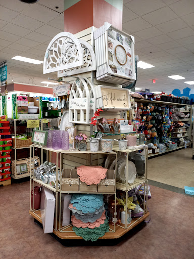 Home Goods Store «Christmas Tree Shops», reviews and photos, 99 E Main Rd, Middletown, RI 02842, USA