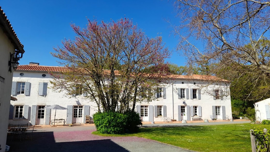 Le Clos de la Garenne chambres, table d'hôtes & gîtes de charme à Puyravault (Charente-Maritime 17)