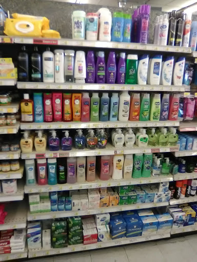 Grocery Store «Olde Towne Grocery», reviews and photos, 128 E Maple St, Jeffersonville, IN 47130, USA