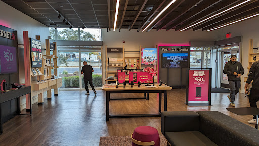 T-Mobile image