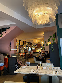 Atmosphère du Restaurant français Les Minimes à Paris - n°3