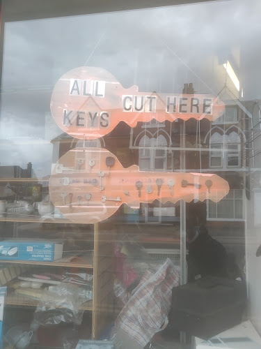 Reviews of Abbasi DIY Key Cutting Store in Birmingham - Hardware store