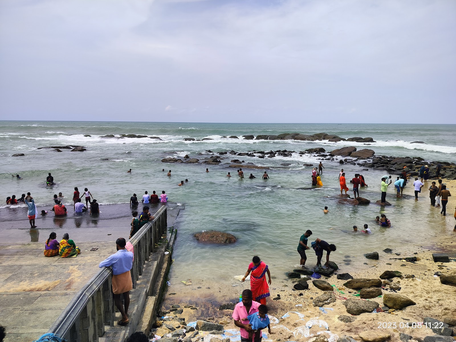 Triveni Sangamam Beach的照片 带有碧绿色纯水表面
