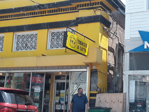 Tobacco Shop «Ra Shop #8 Uptown Nola», reviews and photos, 8128 Oak St, New Orleans, LA 70118, USA