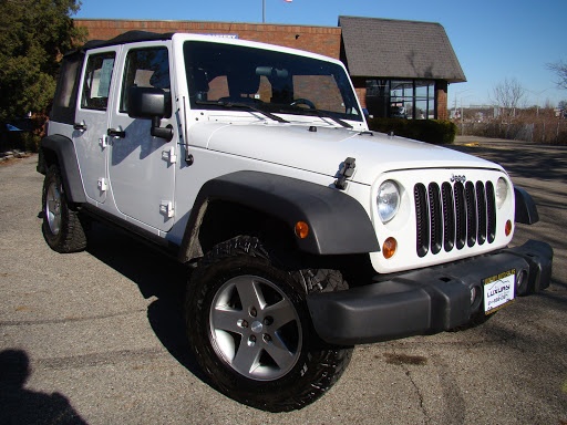 Car Dealer «Luxury Auto Sales, LLC», reviews and photos, 4880 Sinclair Rd, Columbus, OH 43229, USA