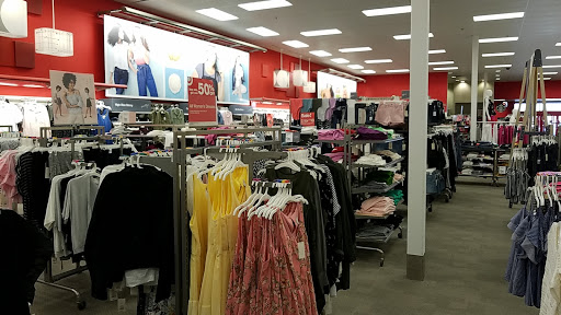 Department Store «Target», reviews and photos, 3050 N Lewis Ave, Waukegan, IL 60087, USA